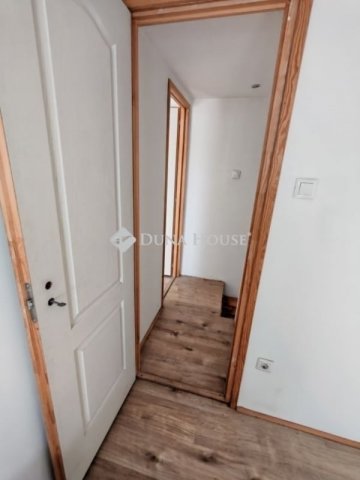 Eladó családi ház, Monoron 24.99 M Ft, 3 szobás