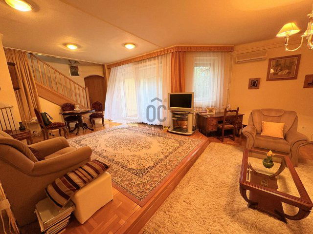 Eladó ikerház, Budapesten, III. kerületben 280 M Ft, 5 szobás