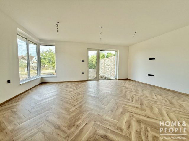 Eladó családi ház, Szegeden 148.9 M Ft, 4 szobás