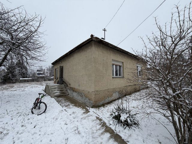 Eladó családi ház, Isaszegen 43 M Ft, 2 szobás