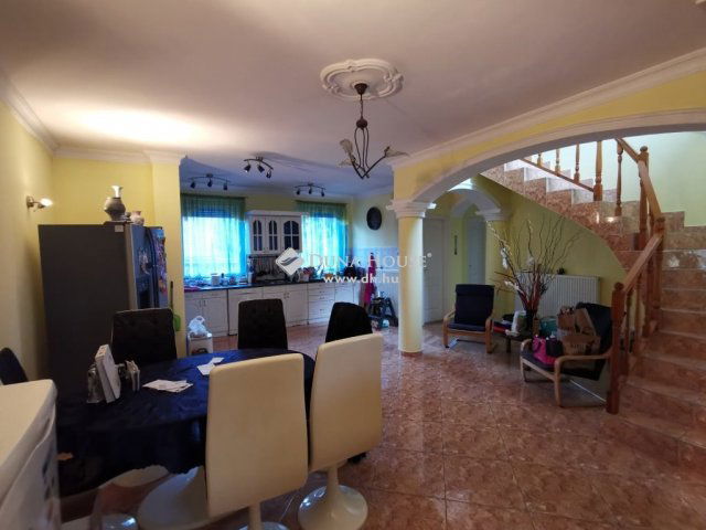 Eladó családi ház, Érden 165 M Ft, 5 szobás