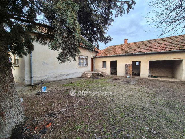 Eladó családi ház, Kiskunmajsán 27.9 M Ft, 3 szobás