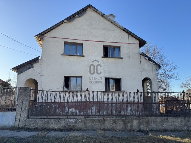 Eladó családi ház, Gönyűn 32.9 M Ft, 5 szobás