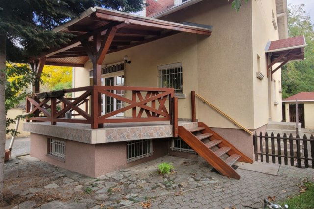 Eladó családi ház, Budapesten, XVI. kerületben 174 M Ft