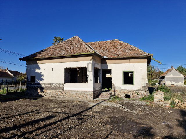 Eladó családi ház, Abonyban 18.9 M Ft, 2 szobás