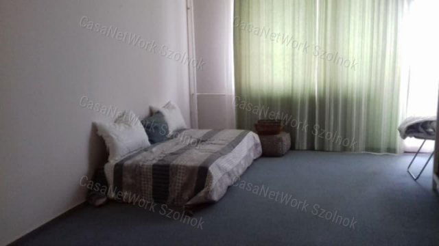 Kiadó panellakás, albérlet, Szolnokon 150 E Ft / hó, 2 szobás