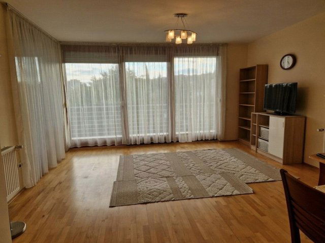 Kiadó téglalakás, albérlet, XI. kerületben, Beregszász úton