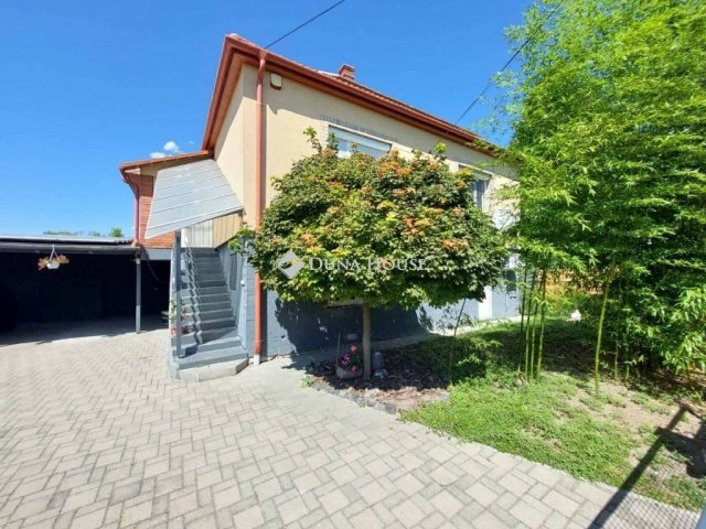 Eladó családi ház, Székesfehérvárott 119.9 M Ft, 5 szobás