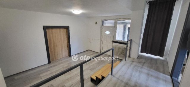 Eladó családi ház, Győrött 145.5 M Ft, 5+1 szobás