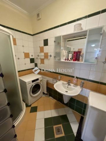 Eladó téglalakás, Kecskeméten 125 M Ft, 4 szobás