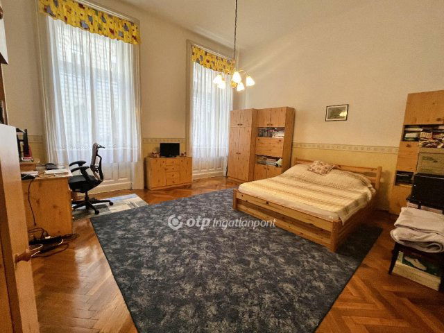 Eladó téglalakás, Budapesten, VI. kerületben 119.9 M Ft