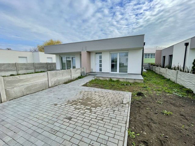 Eladó téglalakás, Hatvanban 41.9 M Ft, 2 szobás
