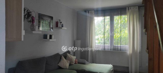 Eladó sorház, Szigethalmon 60 M Ft, 4+1 szobás