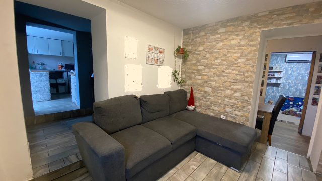 Eladó családi ház, Előszálláson 21.5 M Ft, 2 szobás