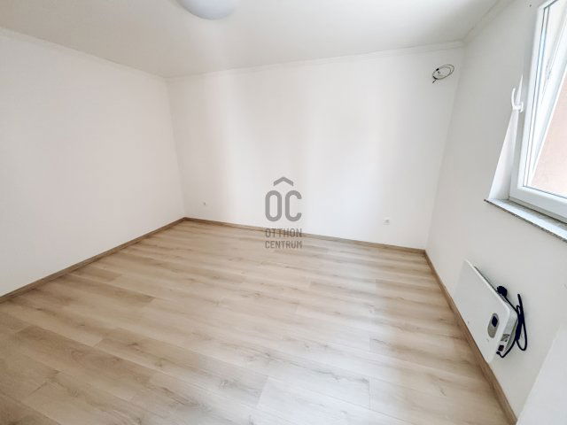 Eladó családi ház, Pomázon 31.9 M Ft, 1 szobás