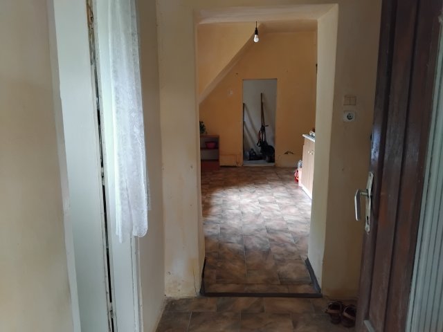 Eladó családi ház, Tiszacsegén 7.5 M Ft, 2 szobás