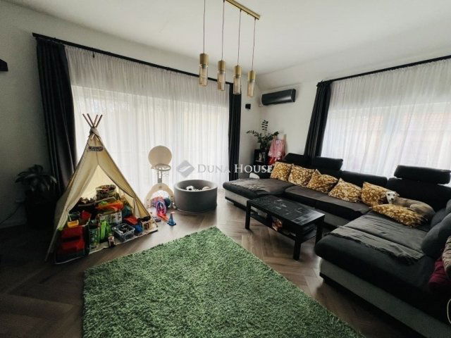 Eladó téglalakás, Törökbálinton 89.99 M Ft, 3 szobás