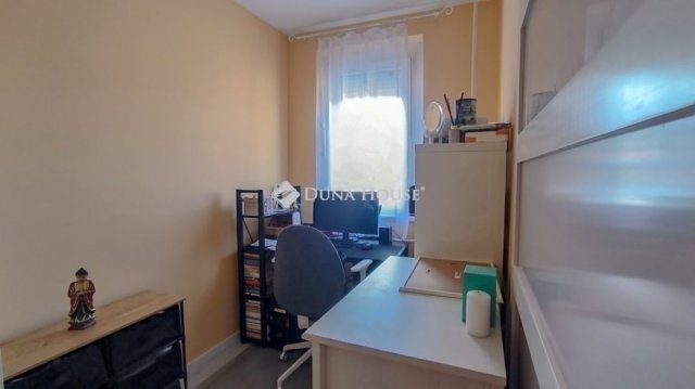 Eladó panellakás, Budapesten, III. kerületben 76.5 M Ft