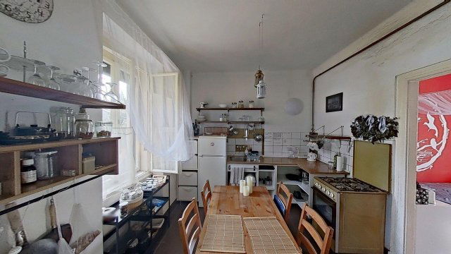 Eladó téglalakás, Pécsett, Szendrey Júlia utcában 42 M Ft