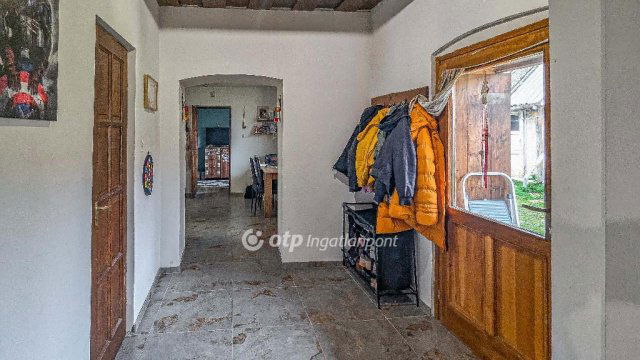 Eladó családi ház, Abában 28.9 M Ft, 2 szobás