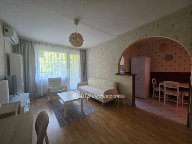 Eladó panellakás, Budapesten, VIII. kerületben 69.99 M Ft