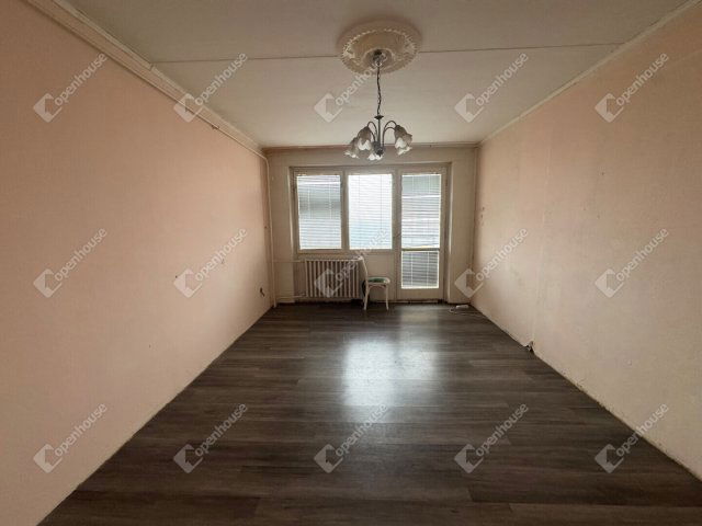 Eladó panellakás, Szombathelyen 35.5 M Ft, 2 szobás