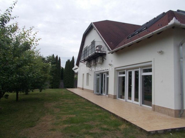 Eladó családi ház, Miskolcon 249 M Ft, 7 szobás