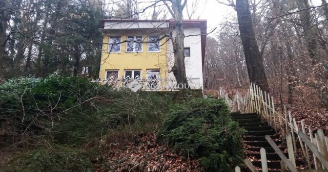 Eladó nyaraló, Velemen 42 M Ft, 2 szobás / költözzbe.hu