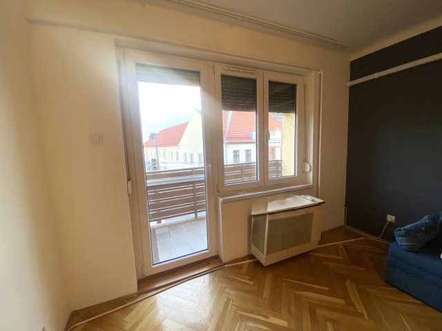 Kiadó téglalakás, albérlet, Kiskunhalason 120 E Ft / hó