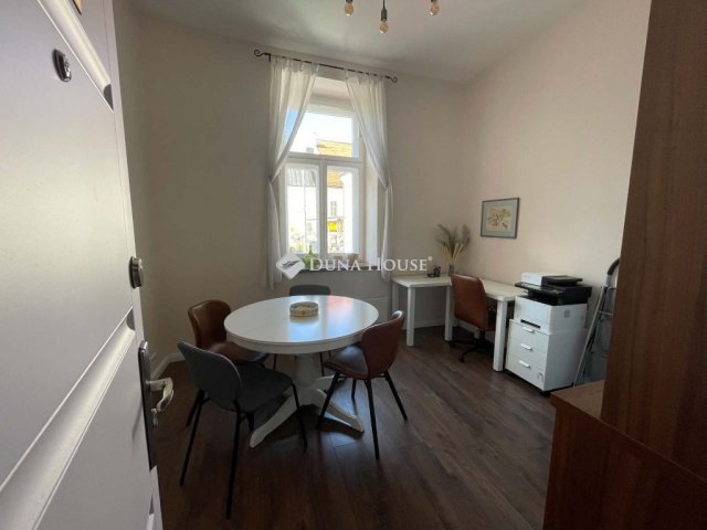 Eladó iroda, Veszprémben 12.99 M Ft / költözzbe.hu
