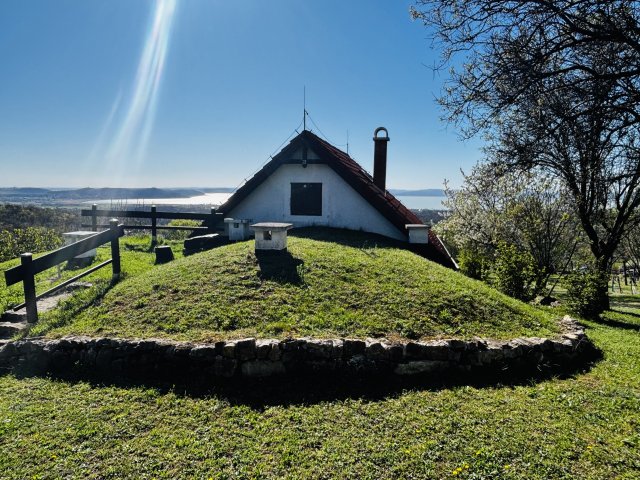 Eladó nyaraló, Vászolyon 155 M Ft, 2 szobás