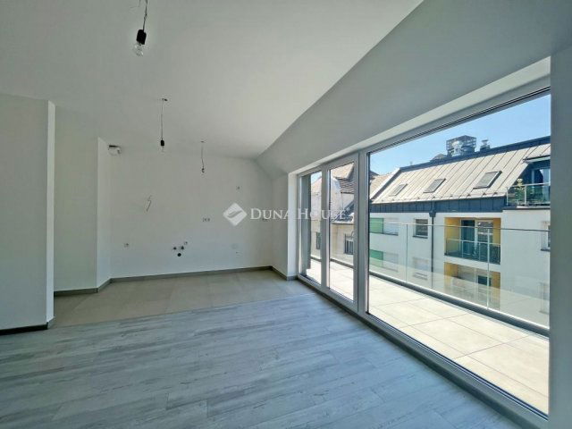 Eladó téglalakás, Budapesten, IX. kerületben 136.616 M Ft