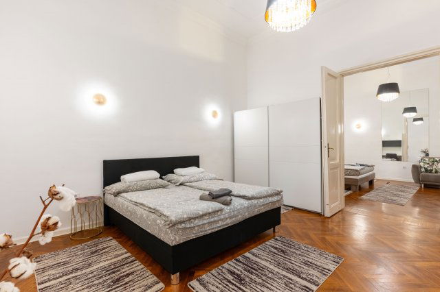 Eladó téglalakás, Budapesten, V. kerületben 109 M Ft, 3 szobás