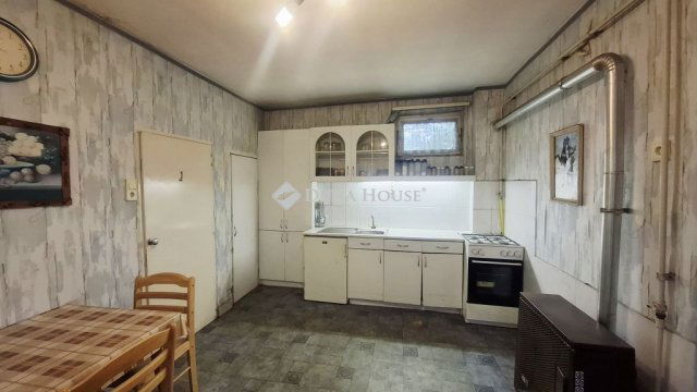 Eladó téglalakás, Budapesten, XXI. kerületben 41 M Ft, 1 szobás