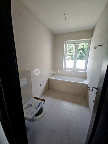 Eladó családi ház, Érden 160 M Ft, 5 szobás