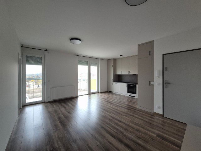 Eladó téglalakás, Kecskeméten 68.5 M Ft, 3 szobás