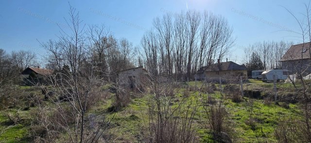 Eladó mezogazdasagi ingatlan, Cserkeszőlőn 4.99 M Ft, 1 szobás
