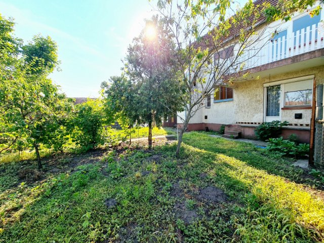 Eladó ikerház, Békéscsabán 49 M Ft, 4 szobás