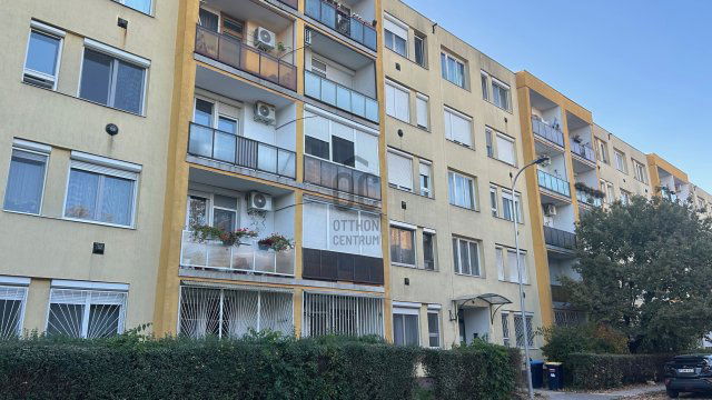 Eladó téglalakás, XVIII. kerületben, Riesz Frigyes utcában