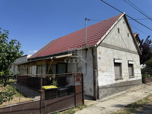 Eladó családi ház, Enyingen 19.9 M Ft, 3 szobás