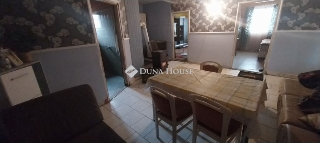 Eladó családi ház, Nagykátán 10 M Ft, 3 szobás