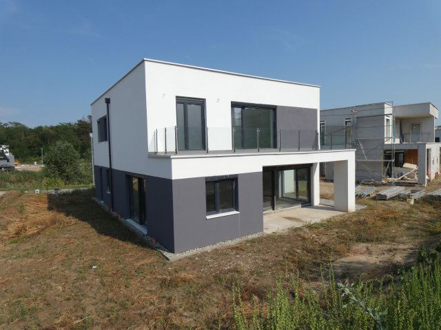 Eladó családi ház, Mogyoródon 225 M Ft, 5 szobás