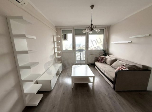 Kiadó téglalakás, albérlet, IV. kerületben, Aradi utcában