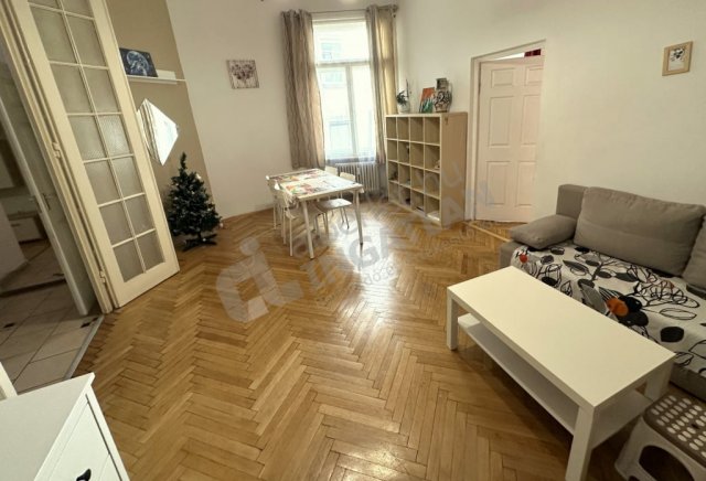 Kiadó téglalakás, albérlet, V. kerületben, Balassi Bálint utcában