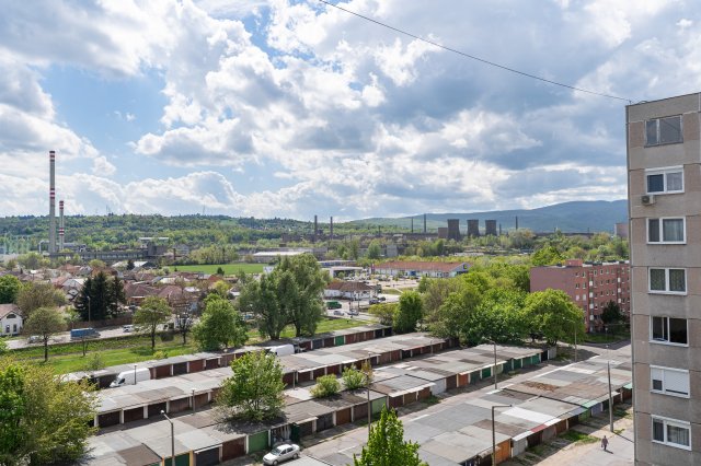 Kiadó panellakás, albérlet, Miskolcon, Herman Ottó utcában