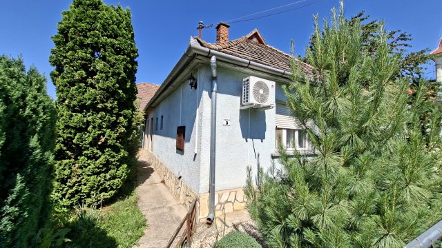 Eladó családi ház, Kapospulán 42 M Ft, 8+1 szobás