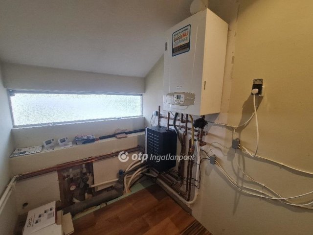 Eladó családi ház, Makláron 93 M Ft, 6 szobás