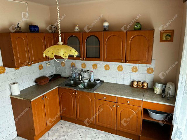 Eladó családi ház, Töltéstaván 67.9 M Ft, 4 szobás