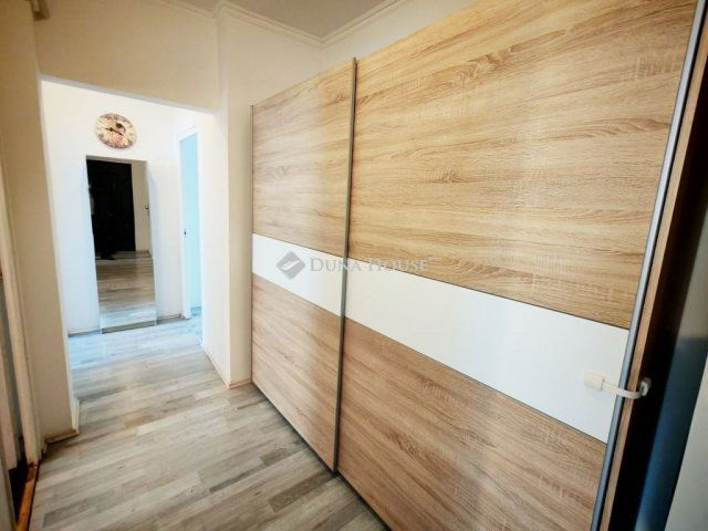 Eladó téglalakás, Nagyatádon 27 M Ft, 2 szobás