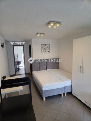 Eladó téglalakás, Dunakeszin 45 M Ft, 1 szobás